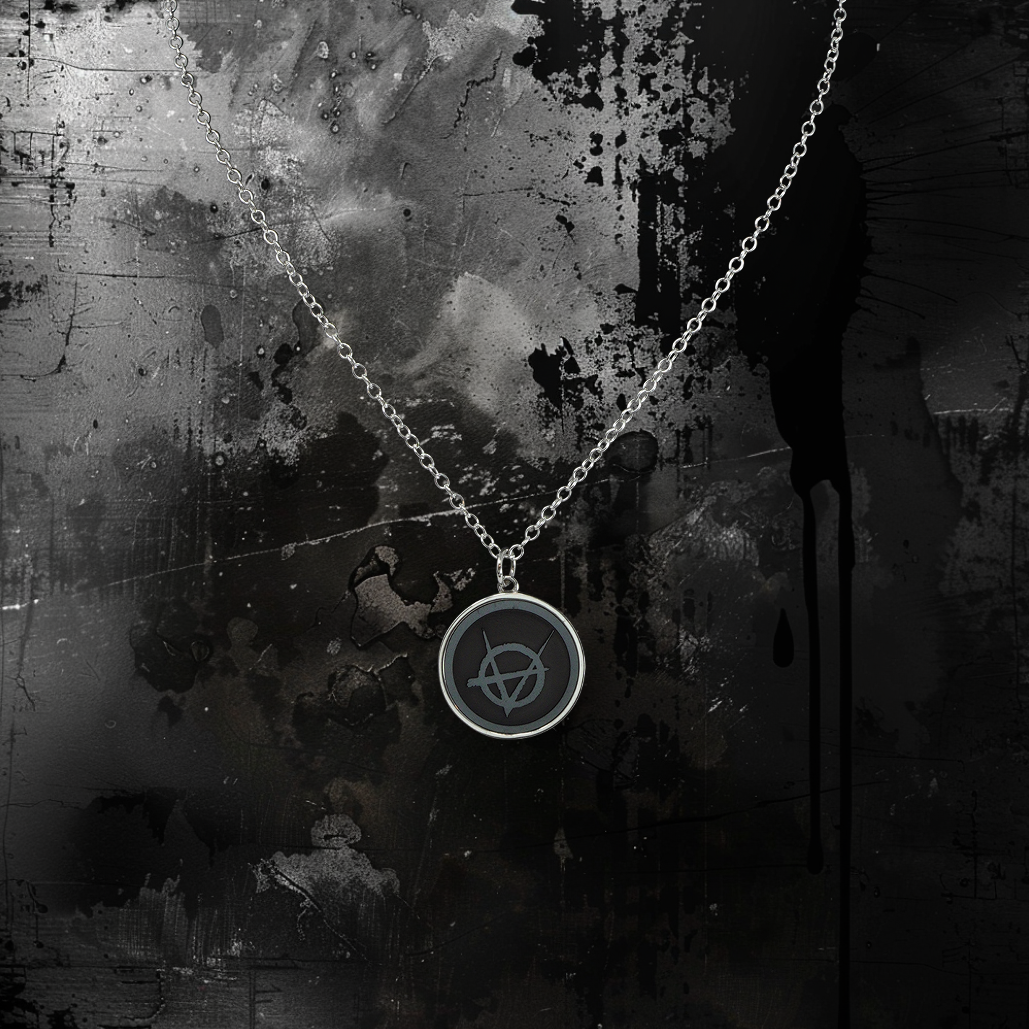 Brujah Clan - Elysium Radiant Pendant - Rhodium Shrouded Collection - Precious Metals