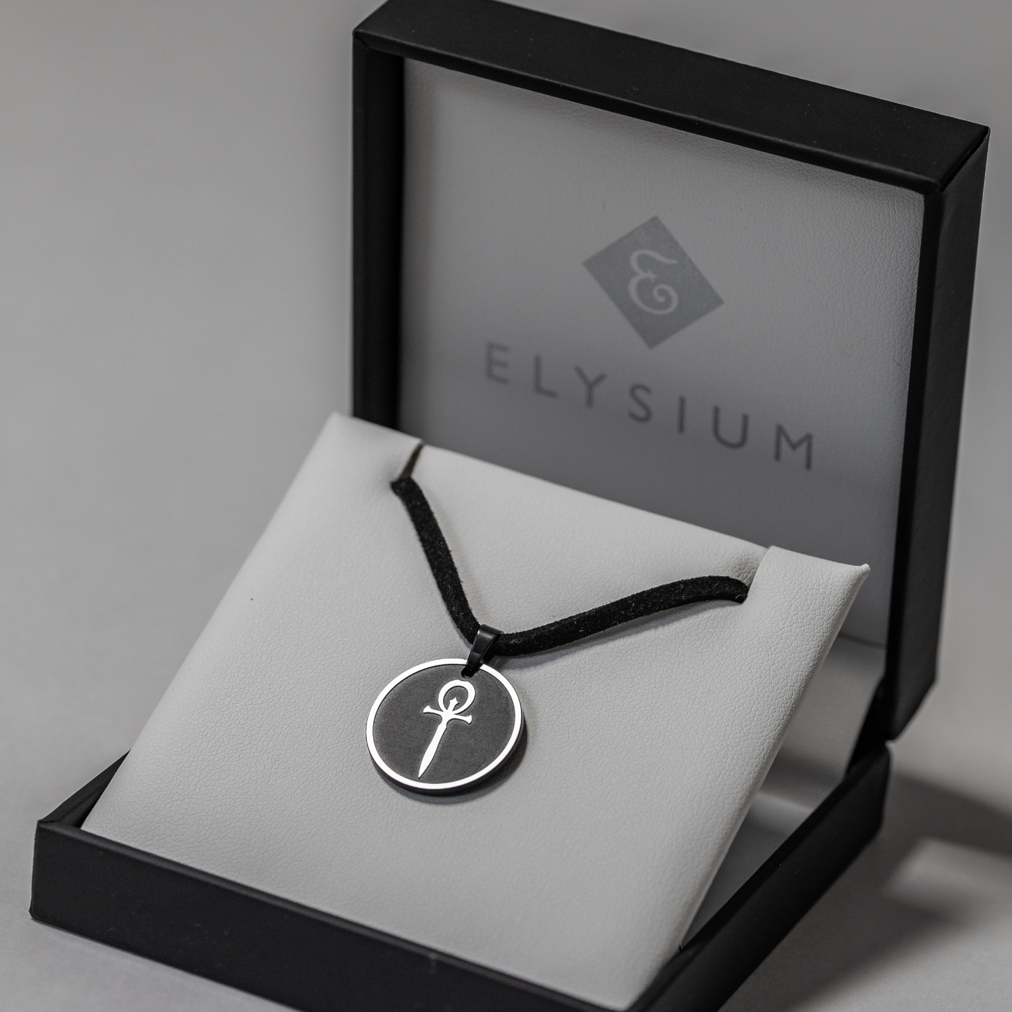 ■FANCY CLUB■ DUAL CHAMBERS NECKLACE T BLACK F25QB097 F25QB Vampire: The Masquerade Ankh - Elysium Textured Pendant